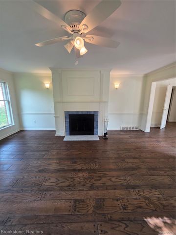 1210 Springborrow Drive, Flint Charter Township, MI 48532
