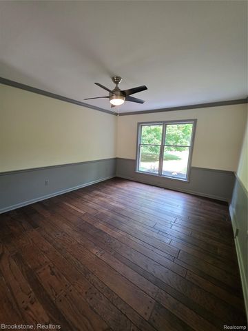 1210 Springborrow Drive, Flint Charter Township, MI 48532