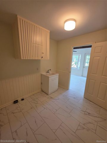 1210 Springborrow Drive, Flint Charter Township, MI 48532