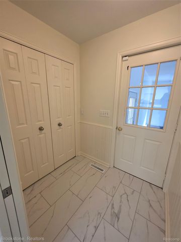1210 Springborrow Drive, Flint Charter Township, MI 48532