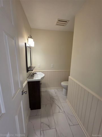 1210 Springborrow Drive, Flint Charter Township, MI 48532