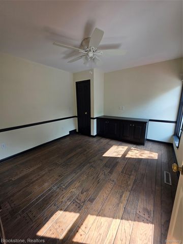 1210 Springborrow Drive, Flint Charter Township, MI 48532