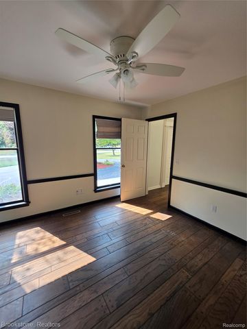 1210 Springborrow Drive, Flint Charter Township, MI 48532