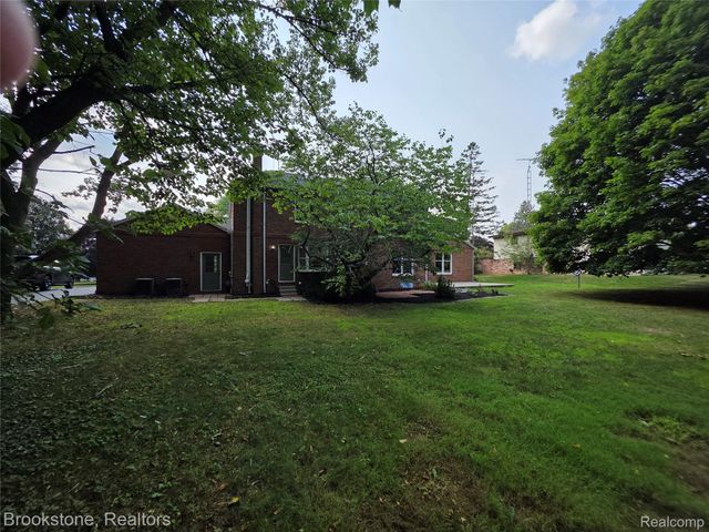 1210 Springborrow Drive, Flint Charter Township, MI 48532
