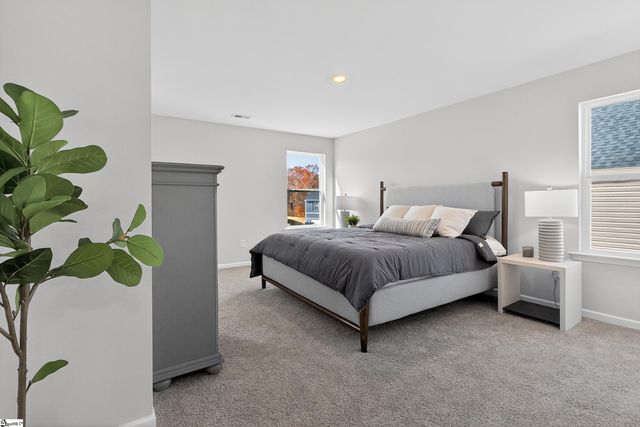 12 Torwood Street, Fountain Inn, SC 29644