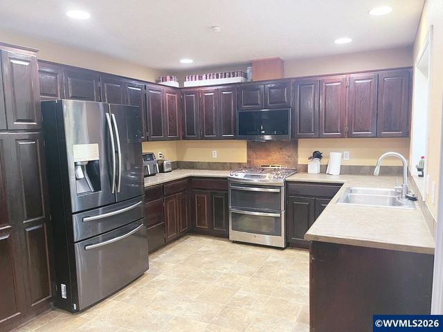 1023 Limelight Av NW, Salem, OR 97304