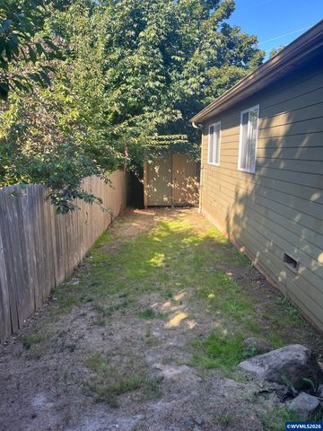 1023 Limelight Av NW, Salem, OR 97304