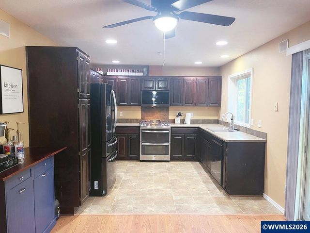 1023 Limelight Av NW, Salem, OR 97304