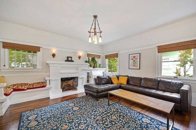 2027 Sloat Way, Sacramento, CA 95818