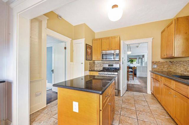 2027 Sloat Way, Sacramento, CA 95818