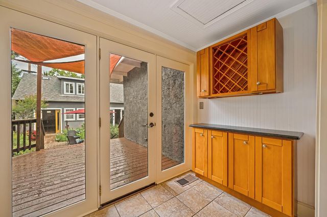 2027 Sloat Way, Sacramento, CA 95818