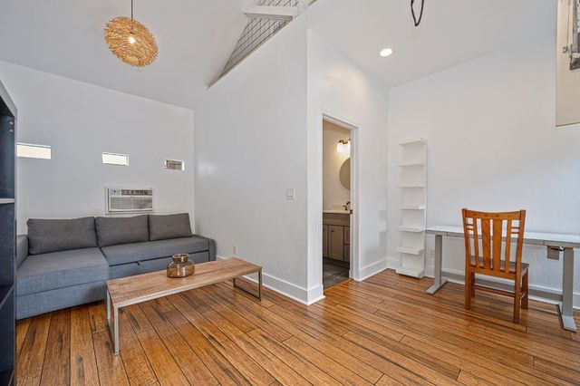 2027 Sloat Way, Sacramento, CA 95818