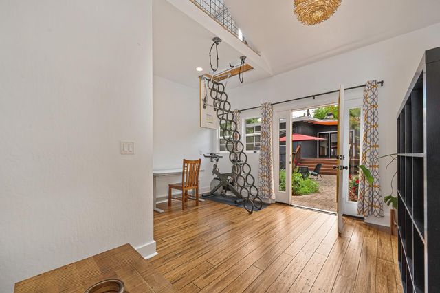 2027 Sloat Way, Sacramento, CA 95818