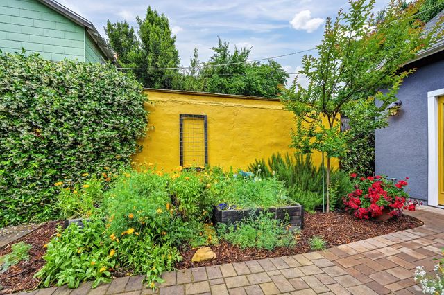 2027 Sloat Way, Sacramento, CA 95818