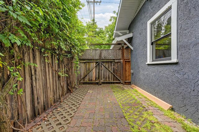 2027 Sloat Way, Sacramento, CA 95818