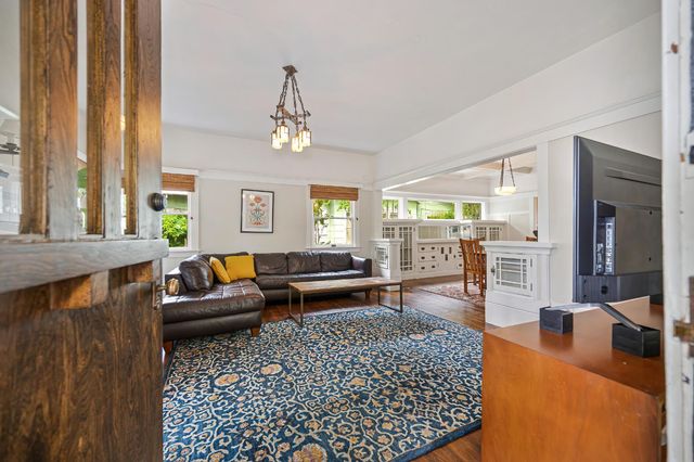 2027 Sloat Way, Sacramento, CA 95818