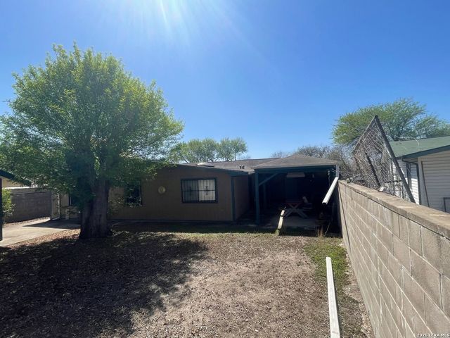 4830 Castle Bridge, San Antonio, TX 78218
