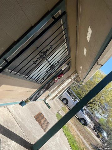 4830 Castle Bridge, San Antonio, TX 78218