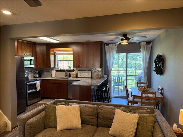 5613 NW Moonlight Meadow Court, Lee's Summit, MO 64064