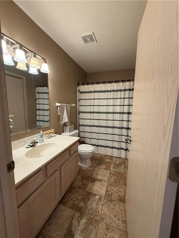 5613 NW Moonlight Meadow Court, Lee's Summit, MO 64064
