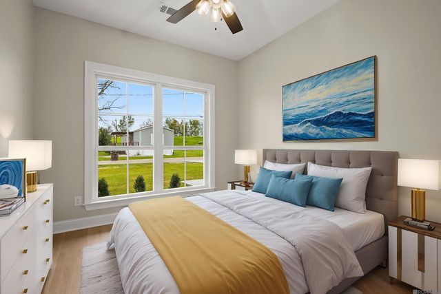 105 Oak St, Donaldsonville, LA 70346