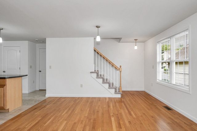 24 Royal Ave 24, Dracut, MA 01826