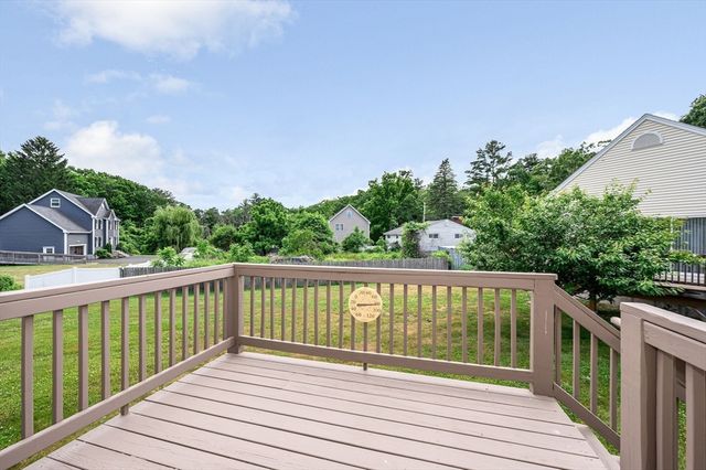 24 Royal Ave 24, Dracut, MA 01826