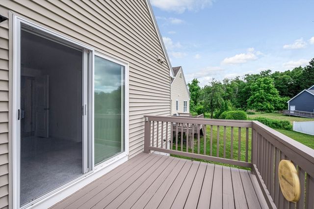24 Royal Ave 24, Dracut, MA 01826