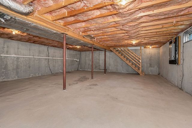 24 Royal Ave 24, Dracut, MA 01826