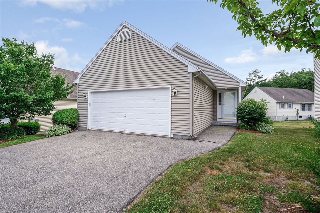 24 Royal Ave 24, Dracut, MA 01826