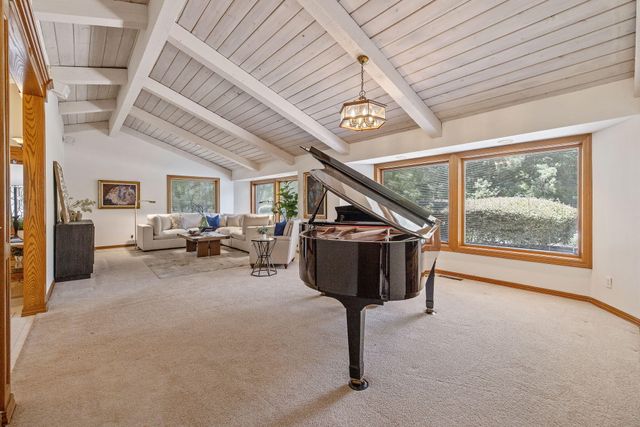 676 Sol Road, Visalia, CA 93292