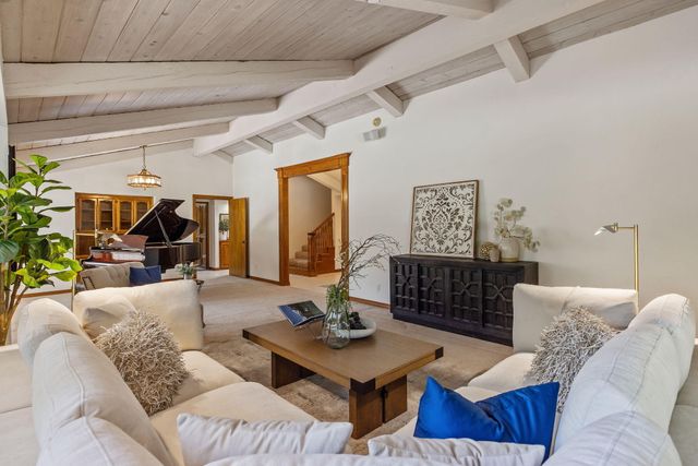 676 Sol Road, Visalia, CA 93292