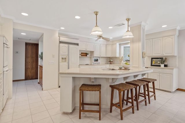 676 Sol Road, Visalia, CA 93292