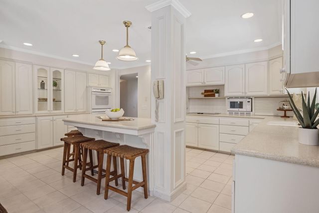 676 Sol Road, Visalia, CA 93292