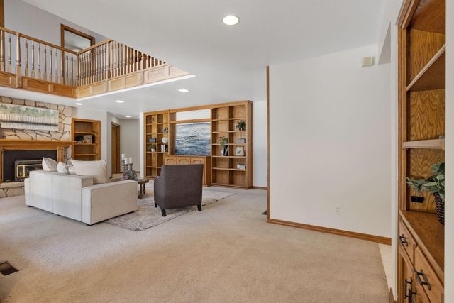 676 Sol Road, Visalia, CA 93292