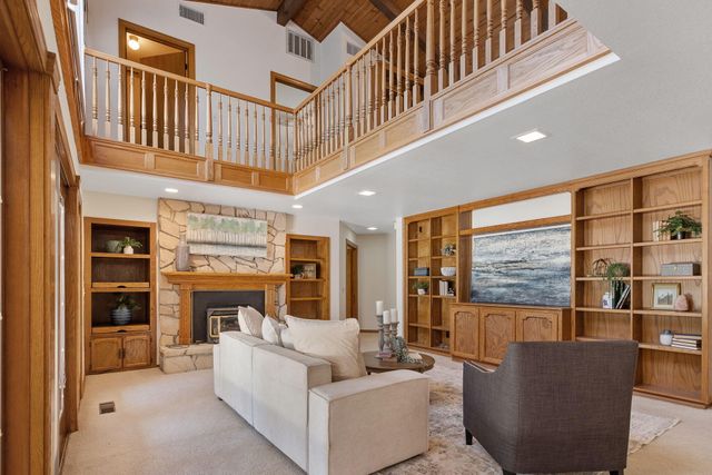 676 Sol Road, Visalia, CA 93292