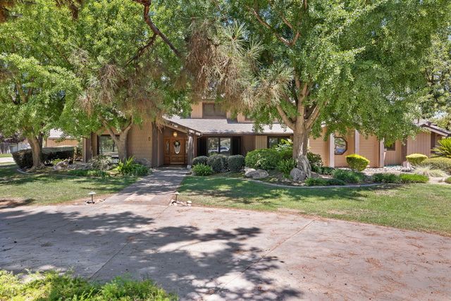 676 Sol Road, Visalia, CA 93292