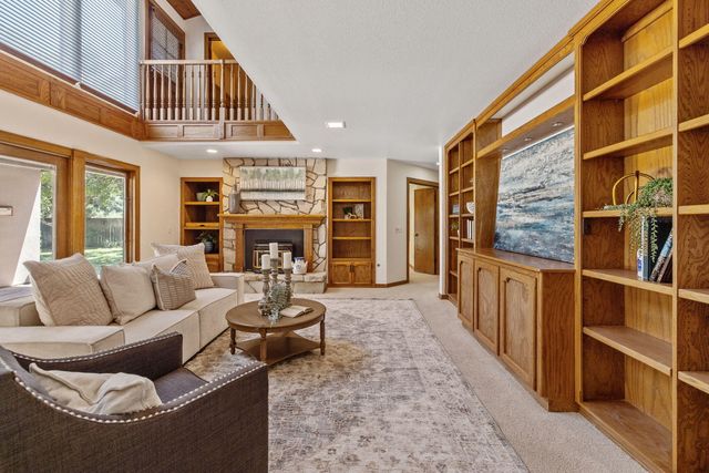 676 Sol Road, Visalia, CA 93292