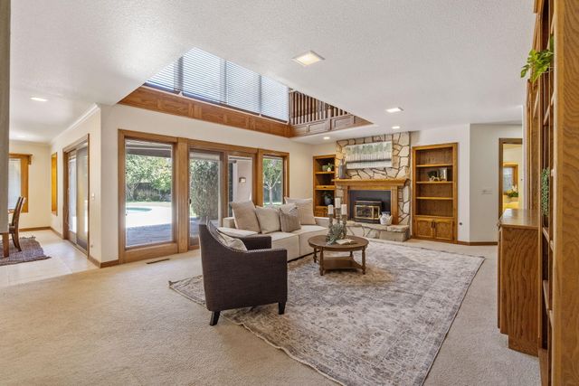 676 Sol Road, Visalia, CA 93292