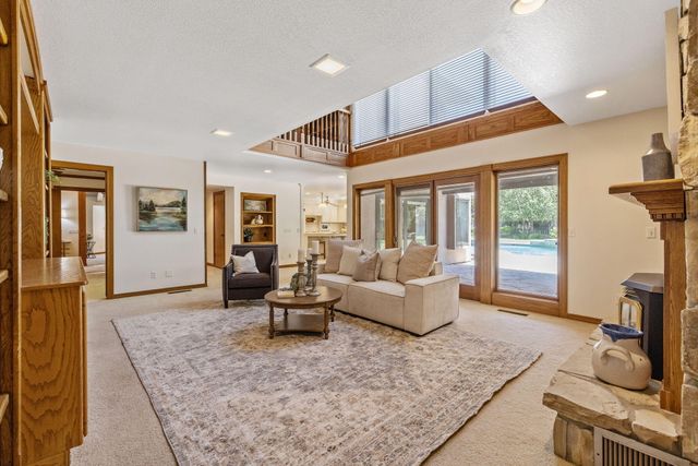 676 Sol Road, Visalia, CA 93292