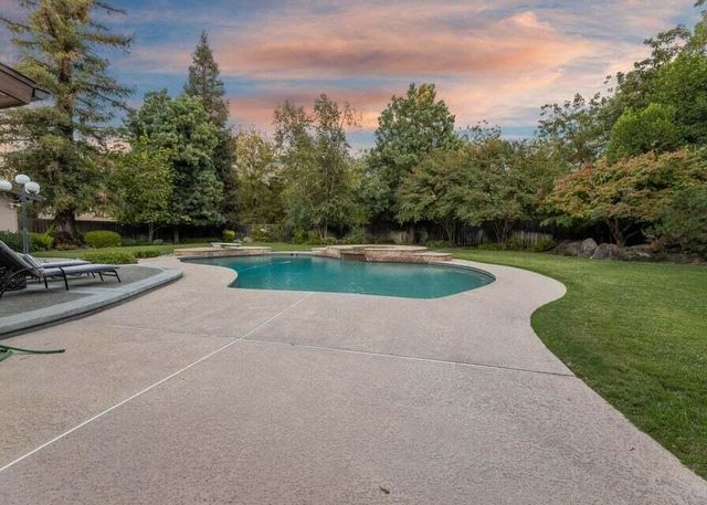 676 Sol Road, Visalia, CA 93292