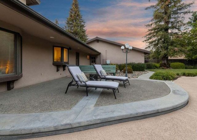 676 Sol Road, Visalia, CA 93292