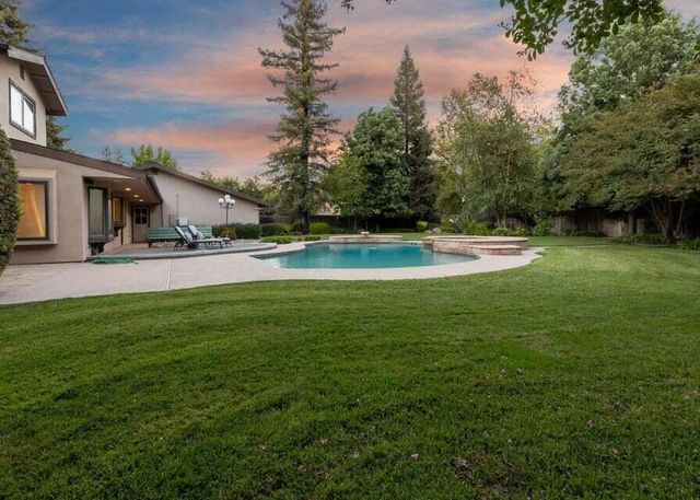 676 Sol Road, Visalia, CA 93292