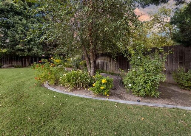 676 Sol Road, Visalia, CA 93292