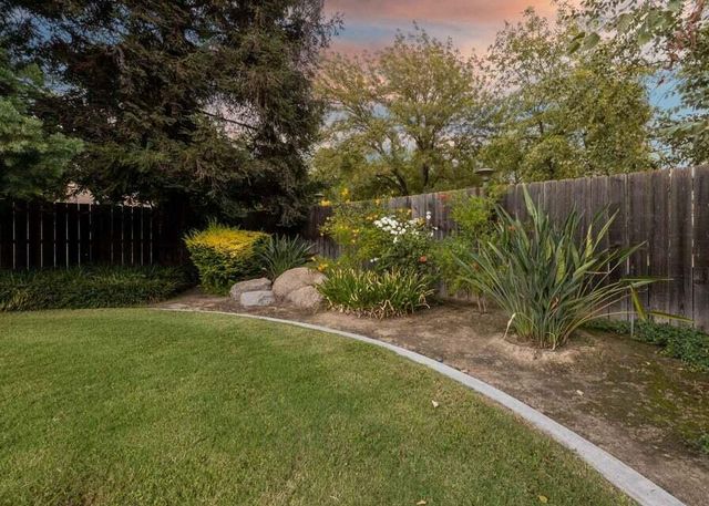 676 Sol Road, Visalia, CA 93292