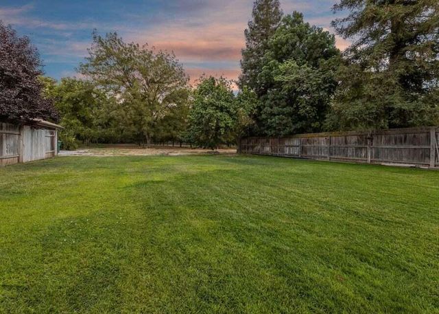 676 Sol Road, Visalia, CA 93292