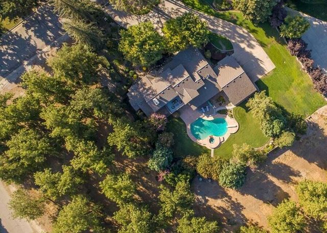 676 Sol Road, Visalia, CA 93292