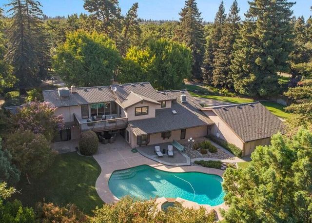 676 Sol Road, Visalia, CA 93292