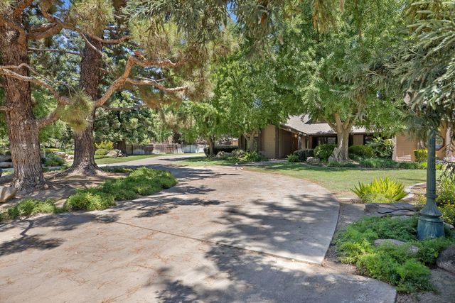 676 Sol Road, Visalia, CA 93292