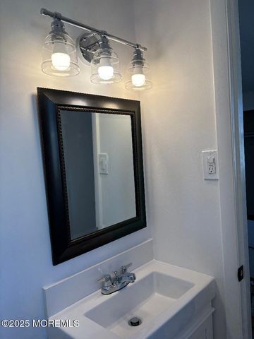 42 Boulevard E, Keyport, NJ 07735